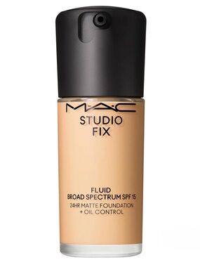 New MAC Cosmetics Studio Fix Liquid Foundation - Beige Tone NC 30